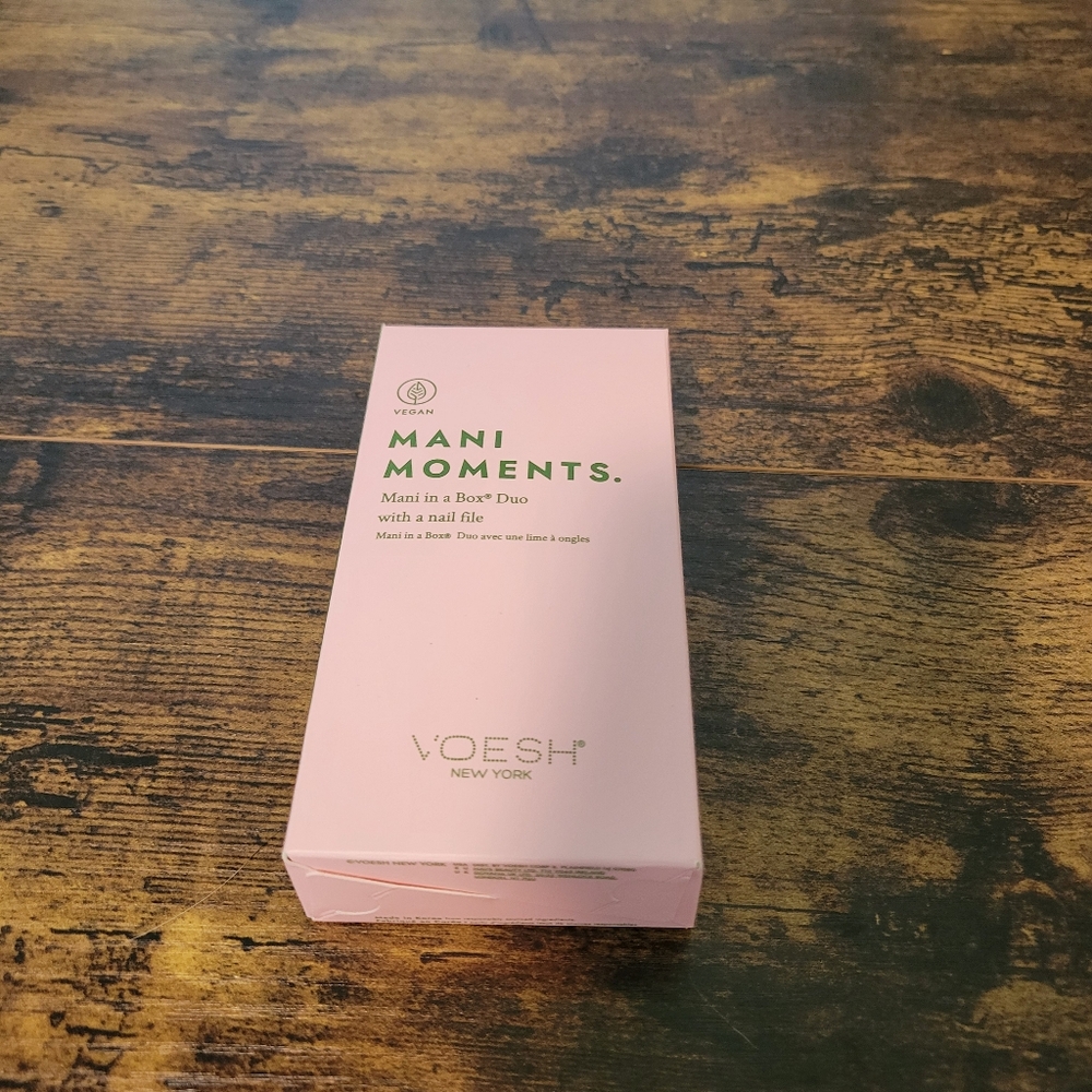 NEW Voesh Mani Moments Set